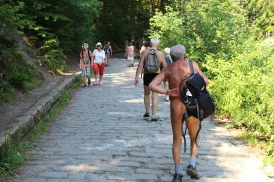 Rencontres en randonue sur les chemins.